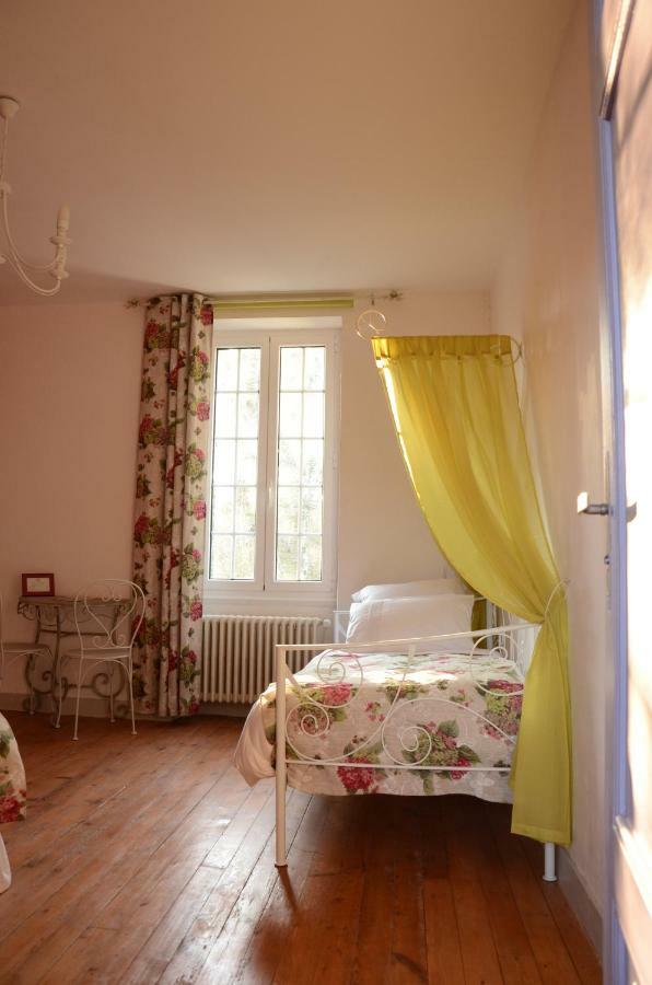Le Manoir De Sanilhac Panzió Notre-Dame-de-Sanilhac Kültér fotó